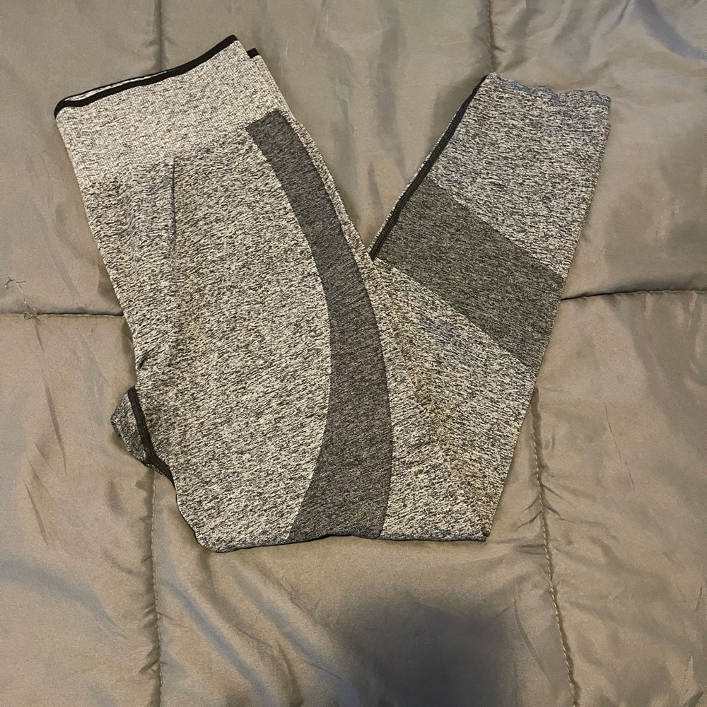 PINK Victoria's Secret Gray Marled Athletic Leggings